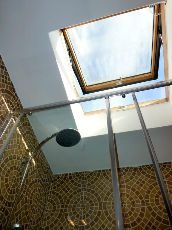 Rutilia22 Milão Quarto foto
